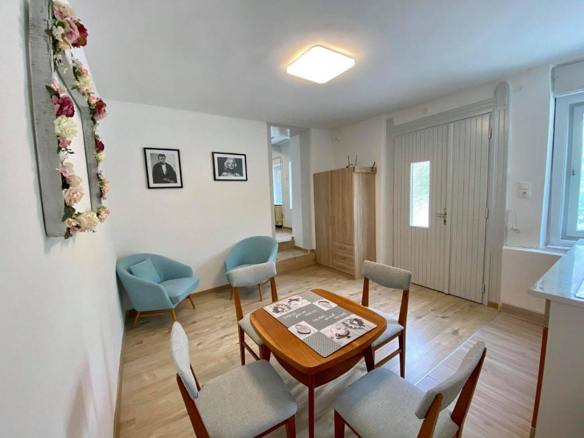 Roselio Garden Lägenhet Hévíz Exteriör bild