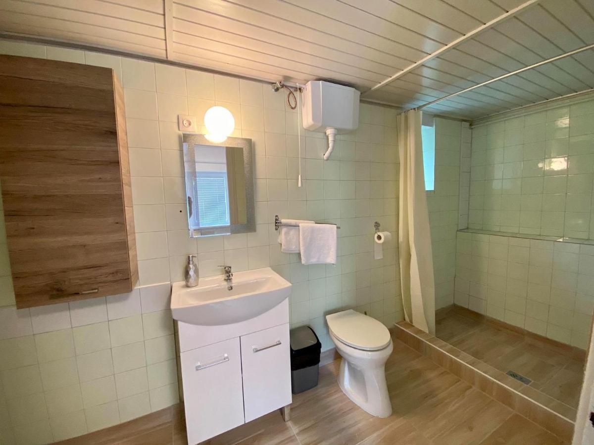 Roselio Garden Lägenhet Hévíz Exteriör bild