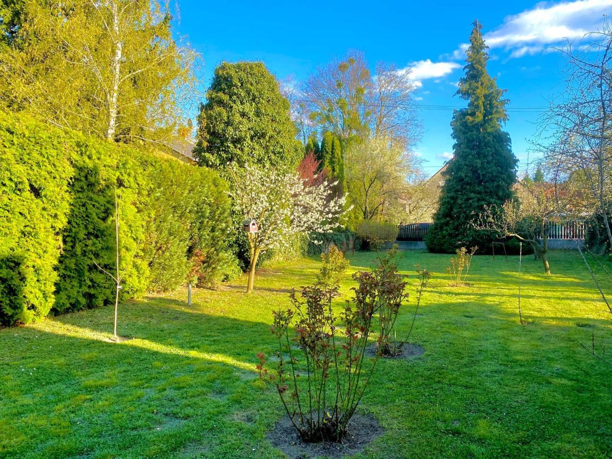 Roselio Garden Lägenhet Hévíz Exteriör bild