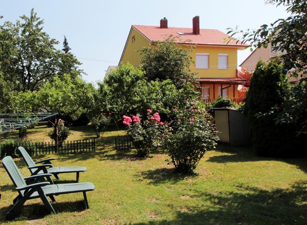 Roselio Garden Lägenhet Hévíz Exteriör bild